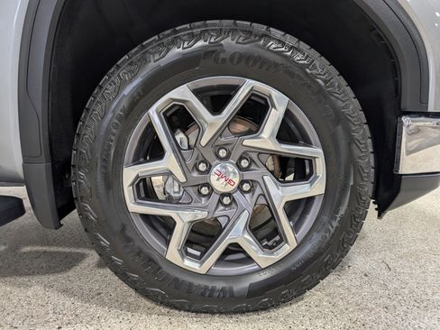 Used 2023 GMC Sierra 1500 SLT w/ SLT Premium Plus Package image 15