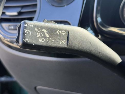 Used 2018 Volkswagen Beetle 2.0T Coast image 27