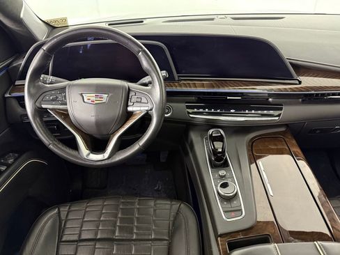 Used 2022 Cadillac Escalade ESV Sport Platinum w/ LPO, ONYX Package image 4