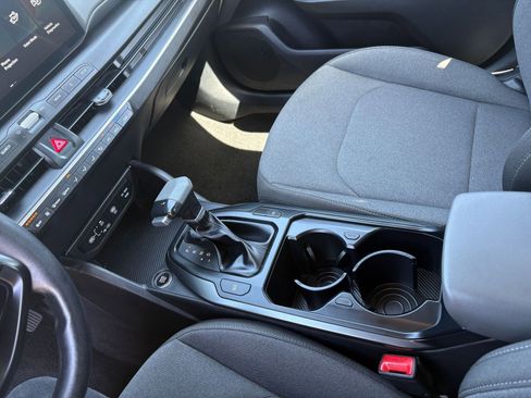 Used 2025 Kia K4 LXS image 41