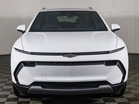 Used 2024 Chevrolet Equinox EV LT image 11