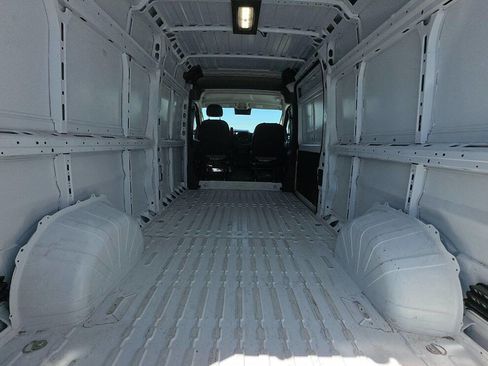 Used 2026 RAM ProMaster 2500 w/ Convenience Group FWD image 7