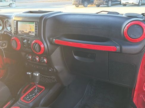 Used 2015 Jeep Wrangler Unlimited Sahara w/ Trailer Tow Group image 62