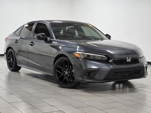 Used 2023 Honda Civic Sport image 2
