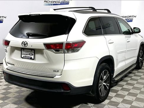 Used 2016 Toyota Highlander XLE image 9