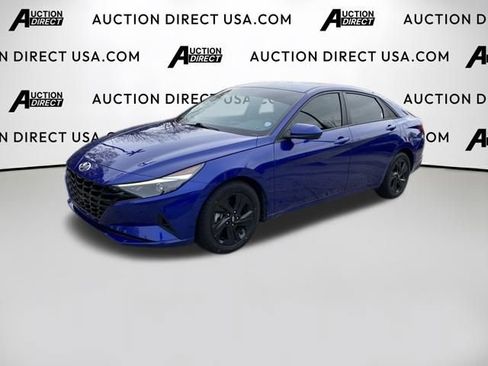 Used 2023 Hyundai Elantra SEL w/ Cargo Package image 1