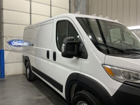 Used 2024 RAM ProMaster 3500 w/ Convenience Group image 4