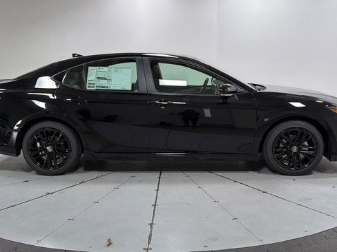 New 2026 Toyota Camry SE image 6