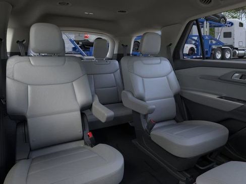 New 2026 Ford Explorer Active AWD/4WD image 11