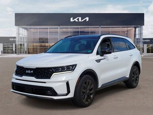 Certified 2023 Kia Sorento SX FWD image 3