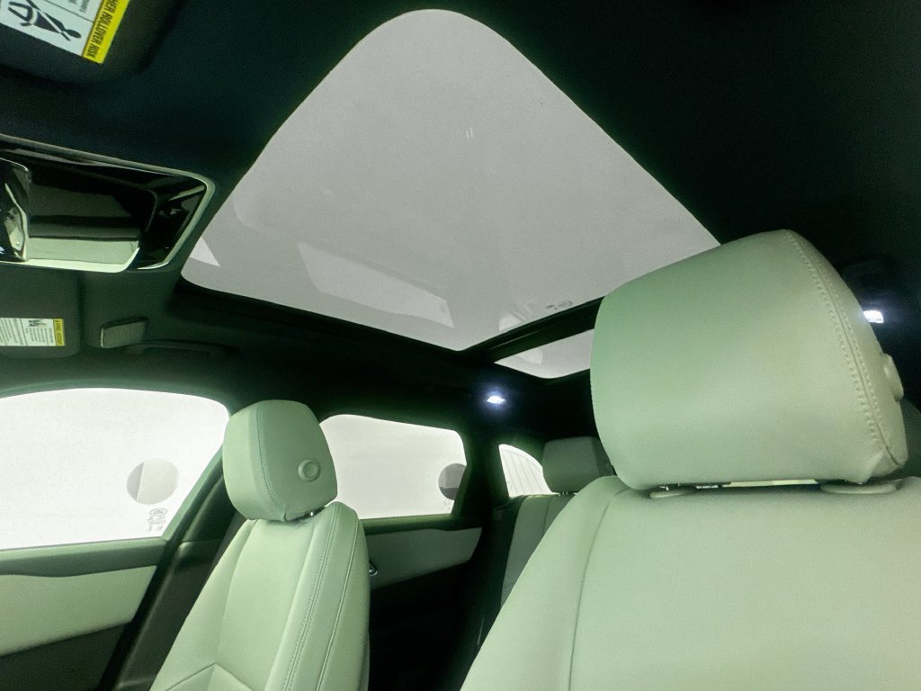 New 2026 Land Rover Range Rover Velar S AWD/4WD image 19