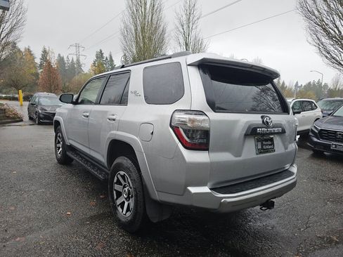 Used 2023 Toyota 4Runner TRD Off-Road Premium image 8