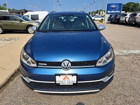 Used 2017 Volkswagen Golf Alltrack S AWD/4WD image 9