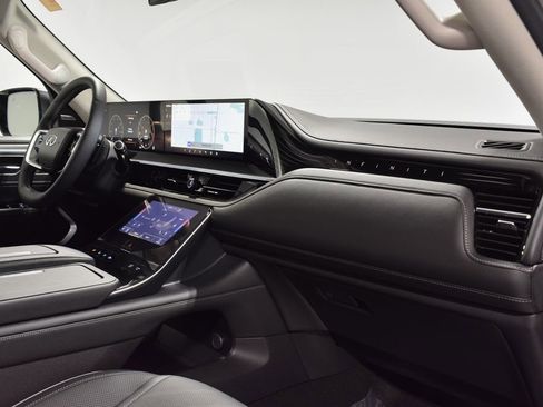 New 2026 INFINITI QX80 Luxe w/ Cargo Package image 16