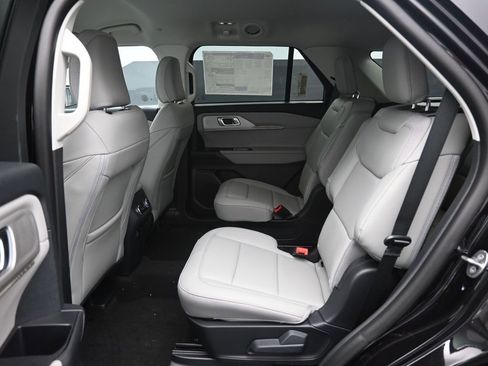 New 2026 Ford Explorer Active w/ Active Comfort Package image 27