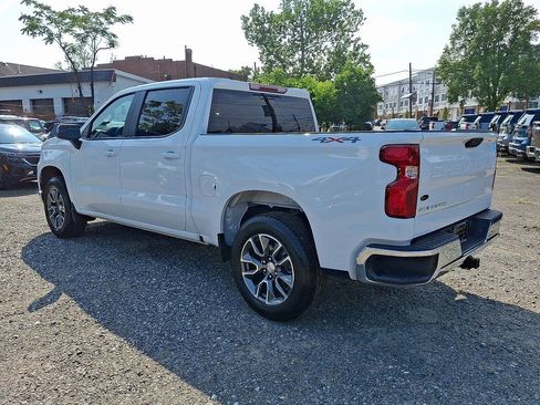 Used 2025 Chevrolet Silverado 1500 LT image 6
