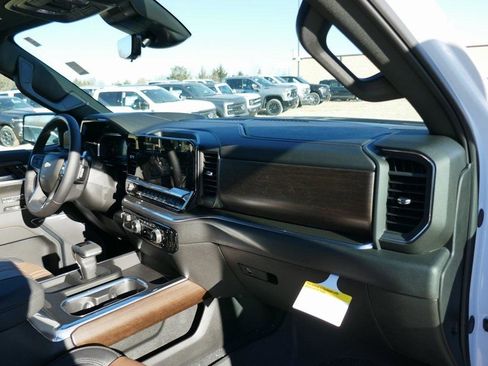 New 2026 Chevrolet Silverado 1500 High Country image 12