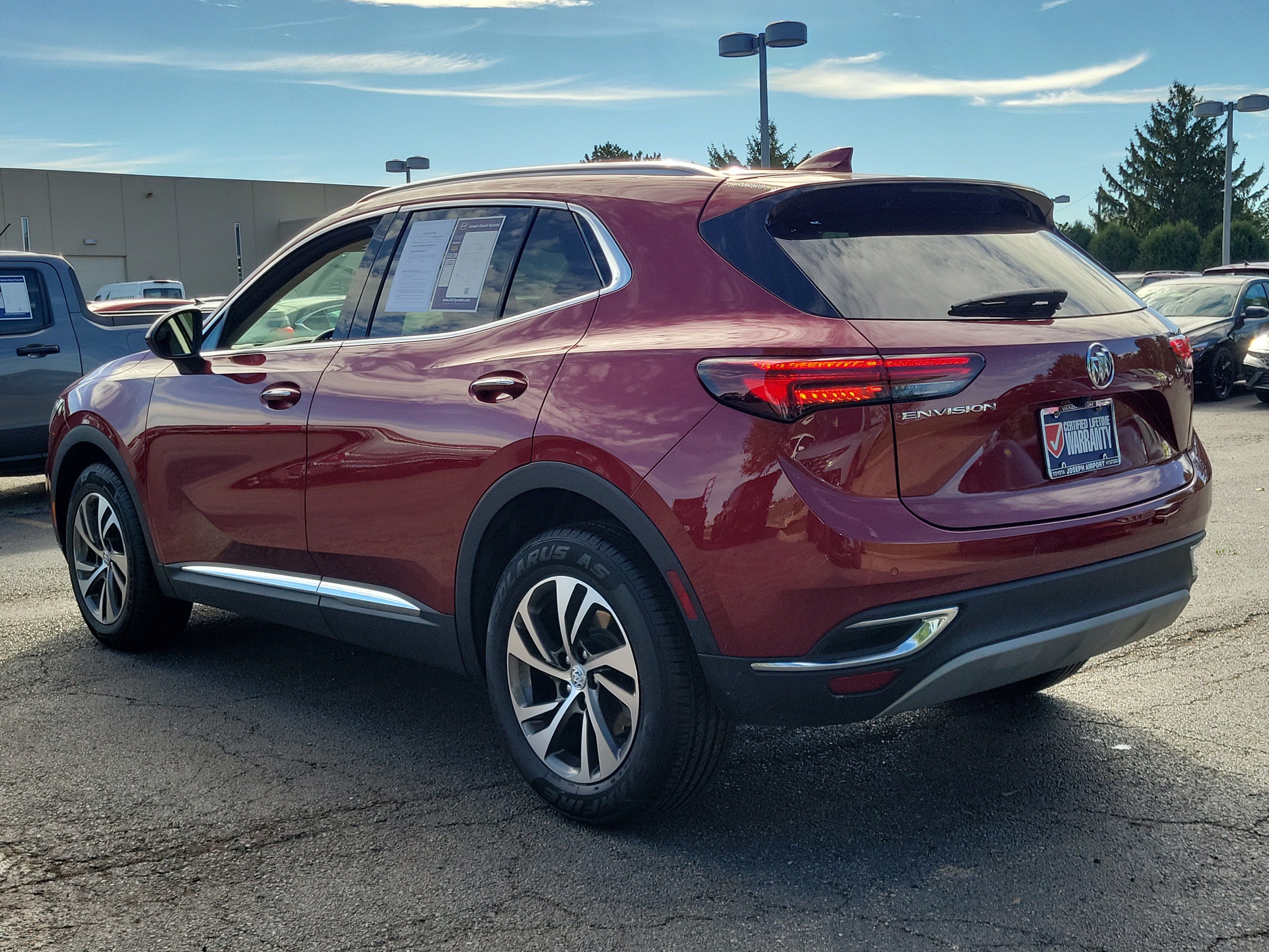 Used 2023 Buick Envision Essence FWD image 3