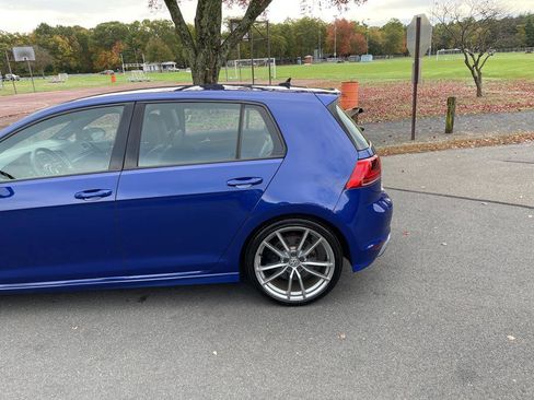 Used 2017 Volkswagen Golf 4-Door image 38