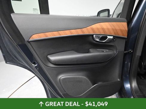 Used 2024 Volvo XC90 B6 Plus image 29