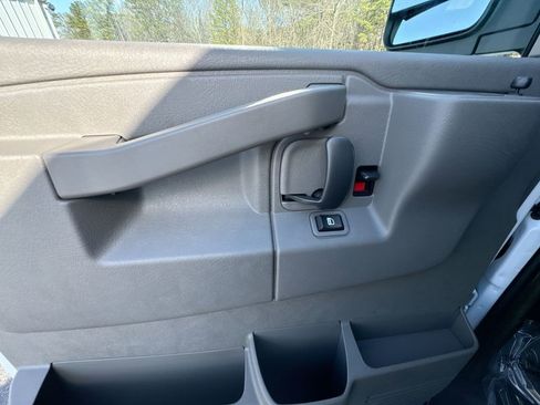 New 2026 Chevrolet Express 2500 Work Van image 14