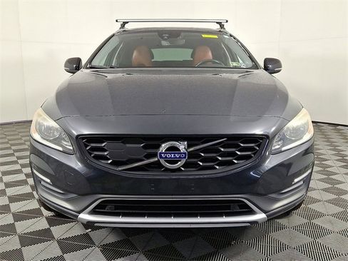 Used 2015 Volvo V60 T5 Cross Country w/ Climate Package image 5