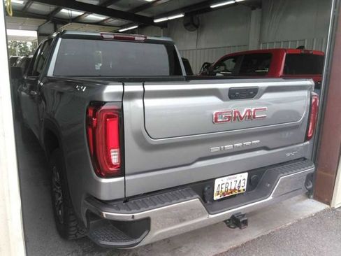 Used 2024 GMC Sierra 1500 SLT AWD/4WD image 2