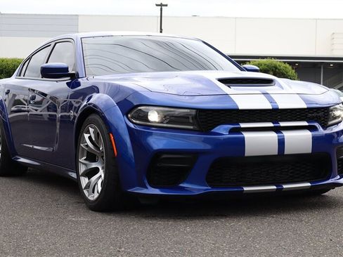 Used 2022 Dodge Charger SRT Hellcat RWD image 7