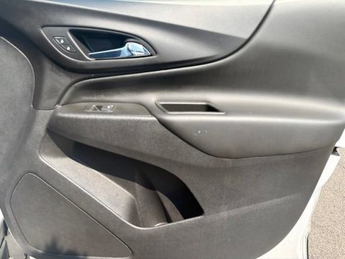 Used 2021 Chevrolet Equinox LT FWD image 31