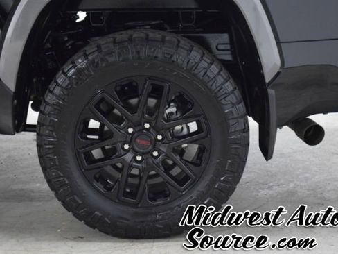 Used 2024 Toyota Tundra Limited image 9