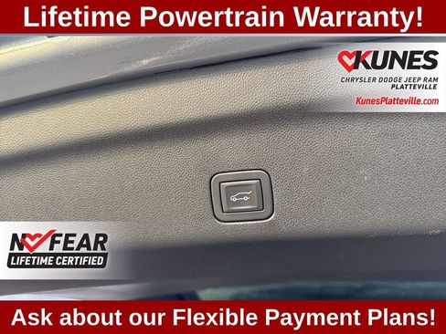 Used 2025 GMC Yukon XL Denali AWD/4WD image 31