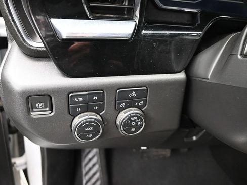 Used 2023 Chevrolet Silverado 1500 LT Trail Boss w/ Protection Package AWD/4WD image 13