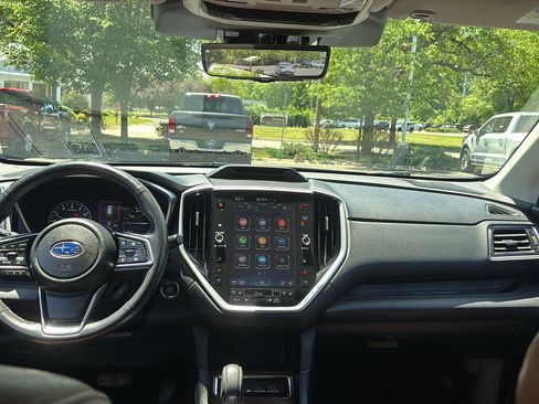 Used 2023 Subaru Ascent Touring AWD/4WD image 29