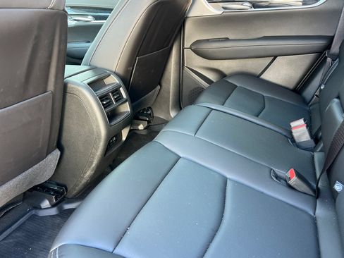 Used 2025 Cadillac XT5 Premium Luxury w/ Technology Package AWD/4WD image 13