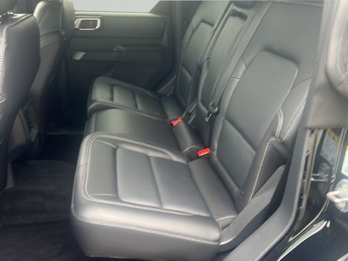 Used 2026 Ford Bronco Outer Banks AWD/4WD image 14