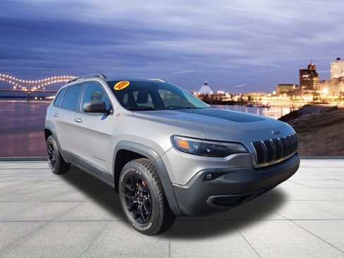 Certified 2020 Jeep Cherokee Trailhawk w/ Comfort/Convenience Group image 4