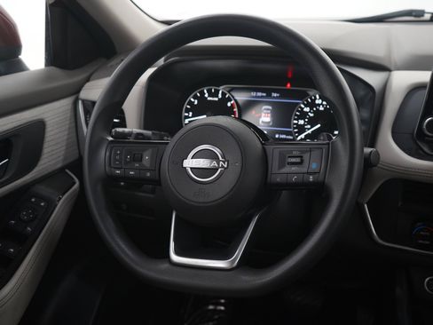 Used 2023 Nissan Rogue SV AWD/4WD image 16