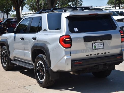Used 2025 Toyota 4Runner TRD Off-Road Premium w/ Tow Technology Package AWD/4WD image 10