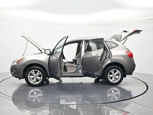 Used 2011 Nissan Rogue SV FWD image 46