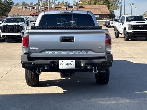 Used 2023 Toyota Tacoma TRD Sport image 4