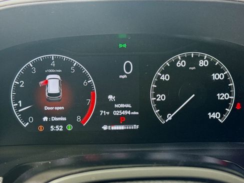 Used 2023 Honda Pilot Sport image 12