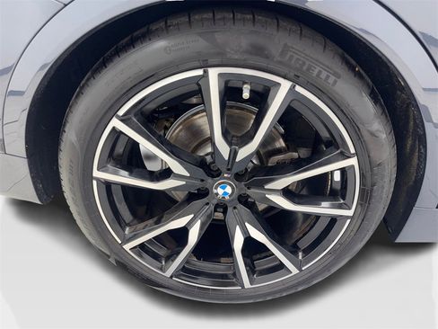 Used 2022 BMW X7 xDrive40i w/ M Sport Package image 95