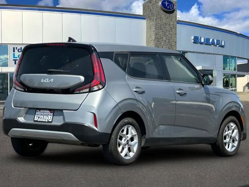 Used 2023 Kia Soul LX w/ Option Group 015 FWD image 2