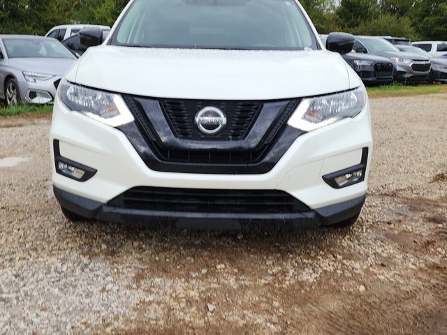 Used 2018 Nissan Rogue SV FWD image 2