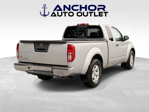 Used 2013 Nissan Frontier SV RWD image 8
