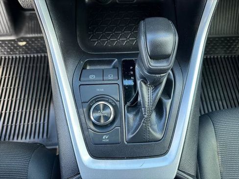 Certified 2024 Toyota RAV4 LE AWD/4WD image 20