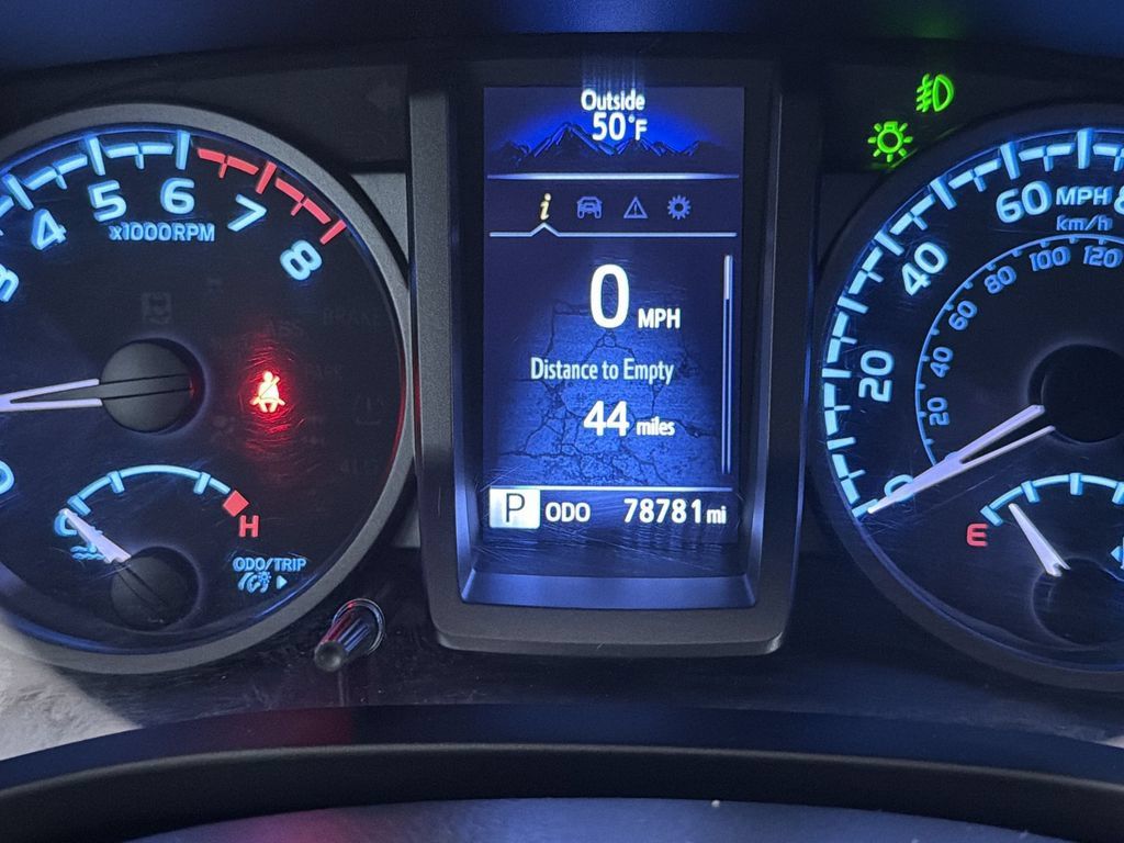 Used 2020 Toyota Tacoma TRD Off-Road w/ Technology Package AWD/4WD image 24