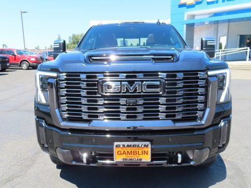 Used 2024 GMC Sierra 3500 Denali Ultimate AWD/4WD image 2