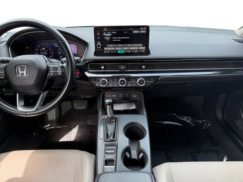 Used 2022 Honda Civic Touring image 11