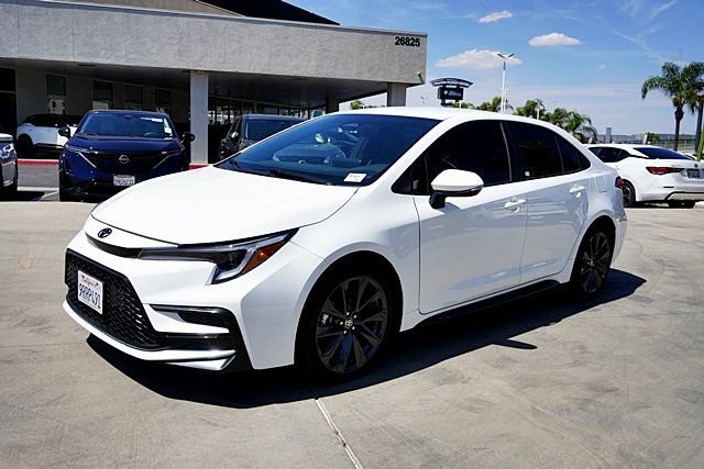 Used 2025 Toyota Corolla SE FWD image 9